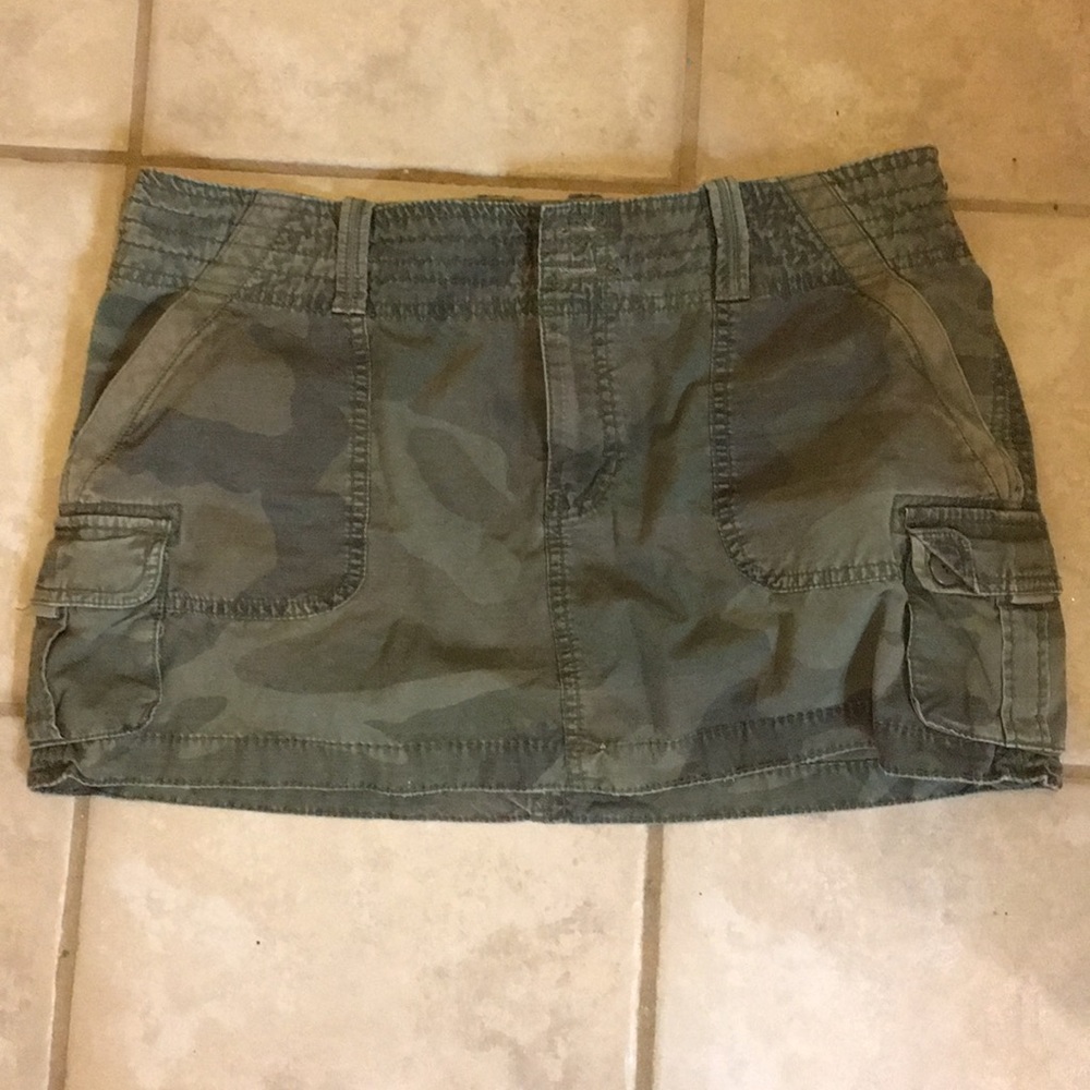 AE camo mini skirt size 14